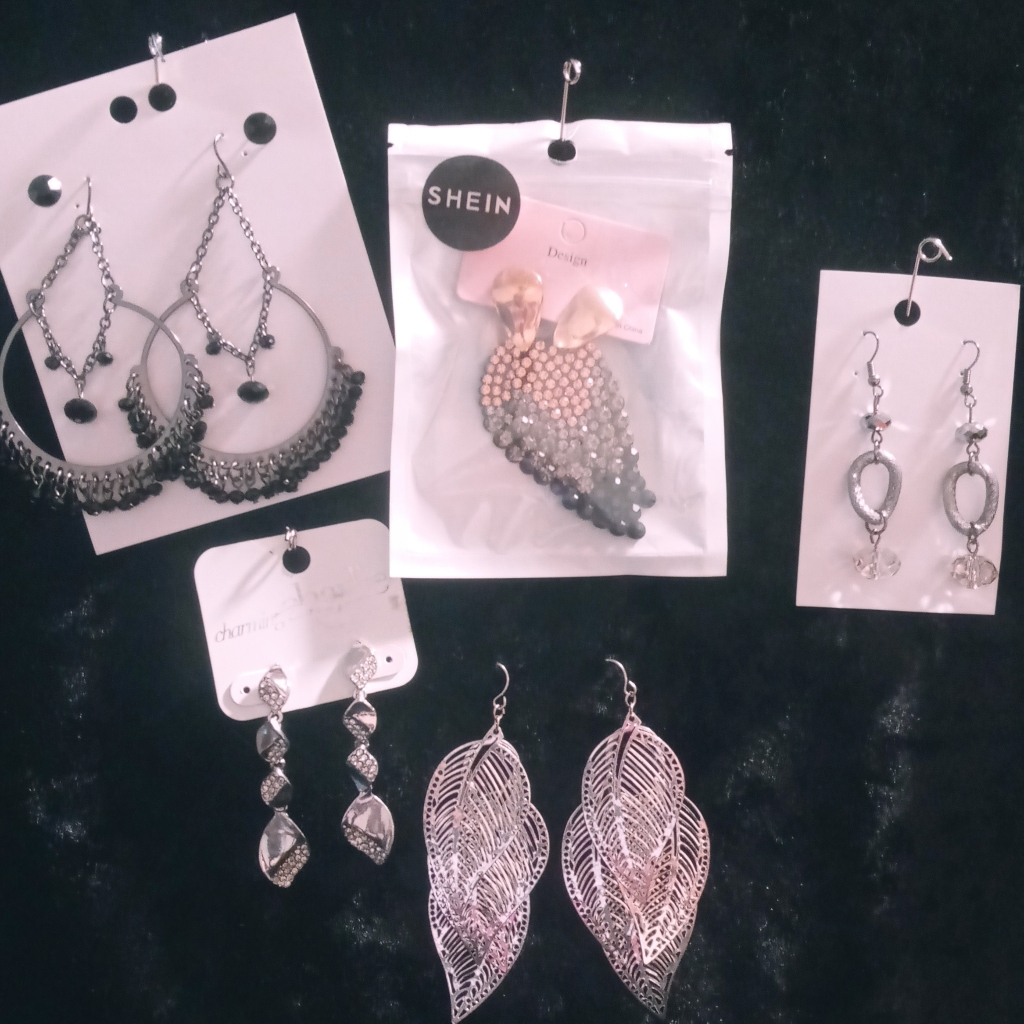 5 Pairs Of Earrings. See Pics For Best Description.